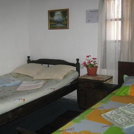 The Old House Guest House Obedinenie Δωμάτιο φωτογραφία
