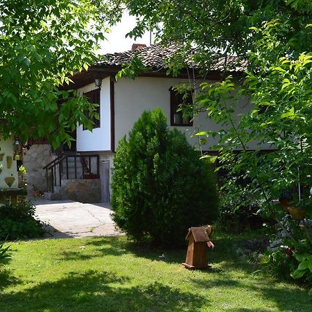The Old House Guest House Obedinenie Δωμάτιο φωτογραφία