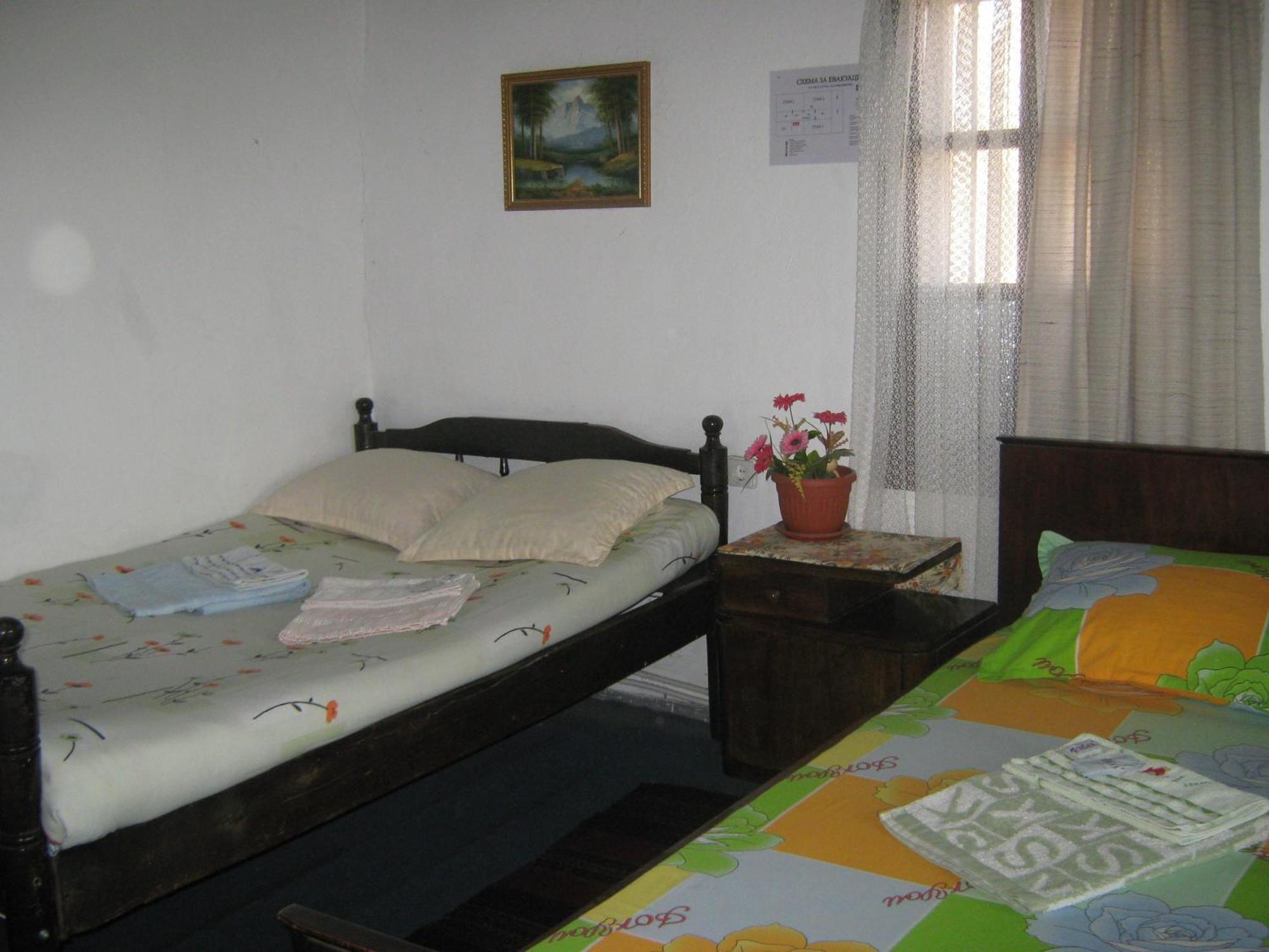 The Old House Guest House Obedinenie Δωμάτιο φωτογραφία