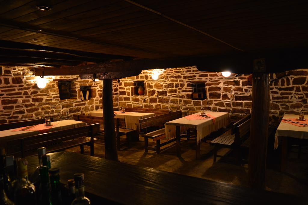 The Old House Guest House Obedinenie Δωμάτιο φωτογραφία