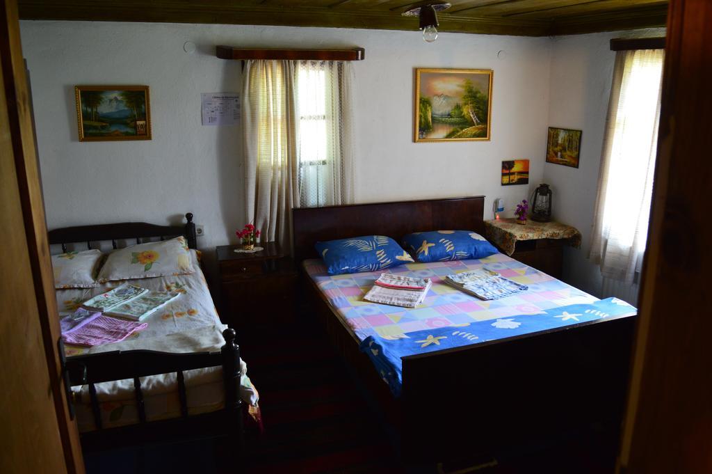 The Old House Guest House Obedinenie Δωμάτιο φωτογραφία