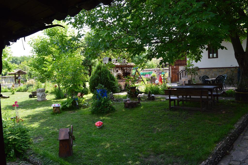 The Old House Guest House Obedinenie Δωμάτιο φωτογραφία