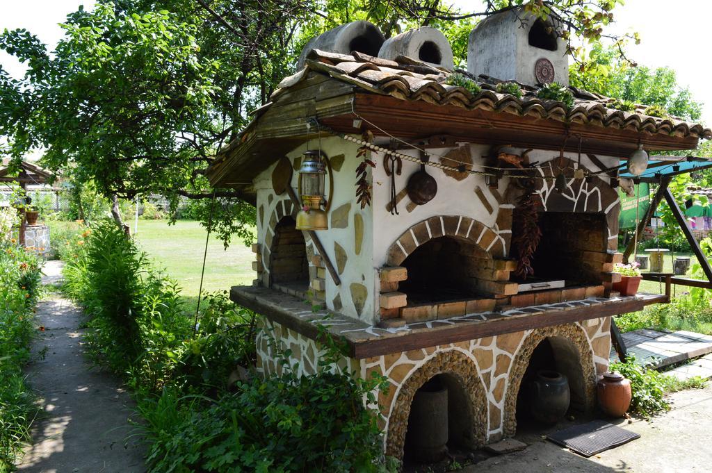 The Old House Guest House Obedinenie Δωμάτιο φωτογραφία
